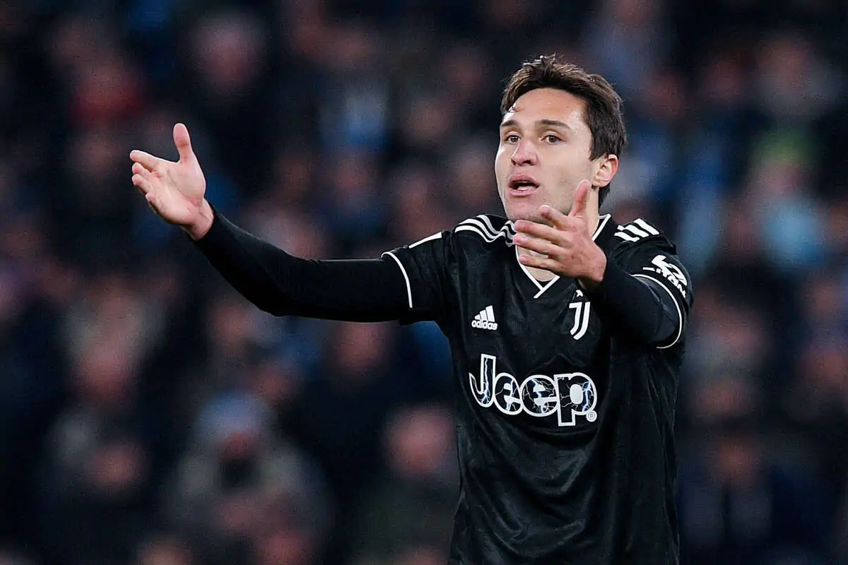 Chiesa segue Allegri: “Saremmo in Champions”, poi il commento sul futuro