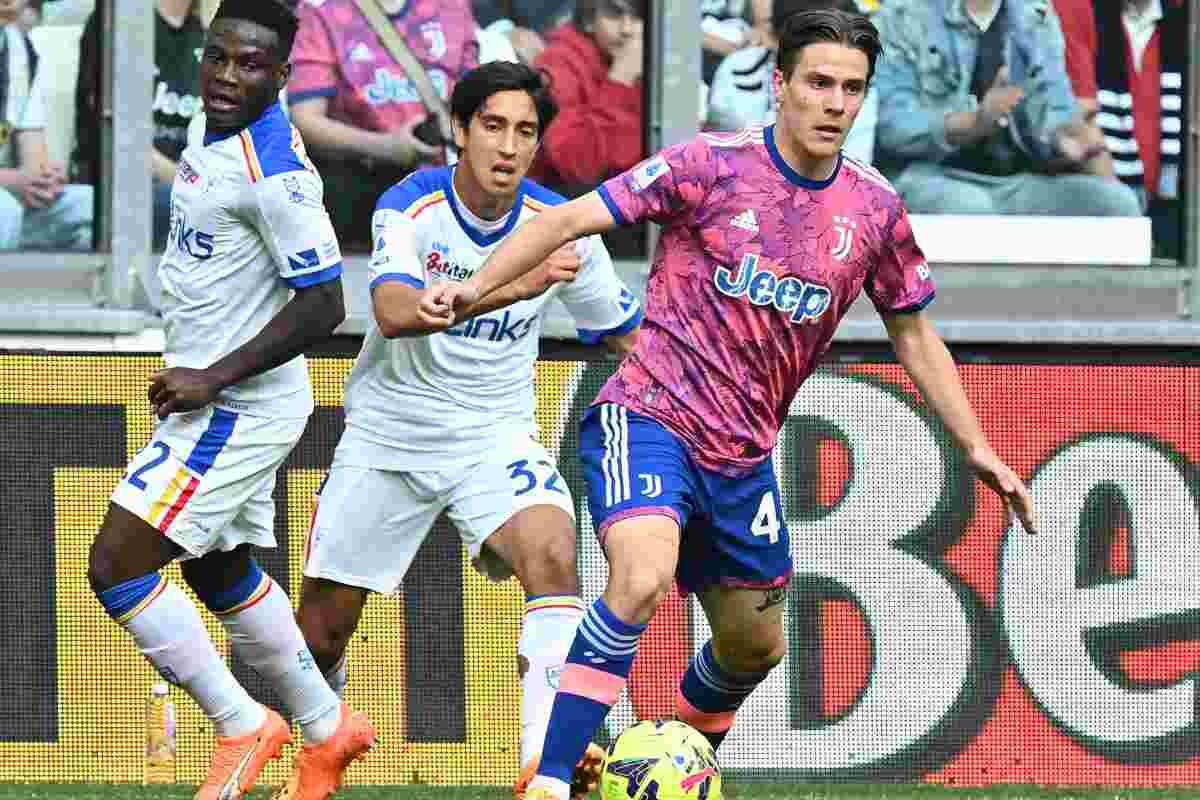 La fidanzata del giocatore bianconero incanta tutti