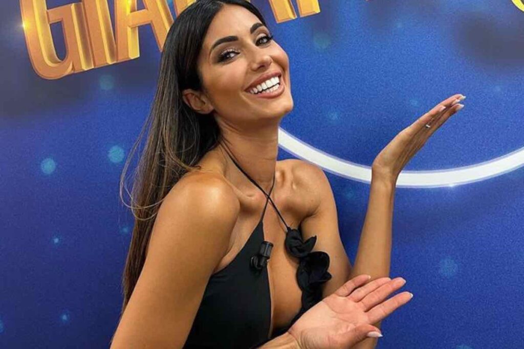Federica Nargi scollatura hot