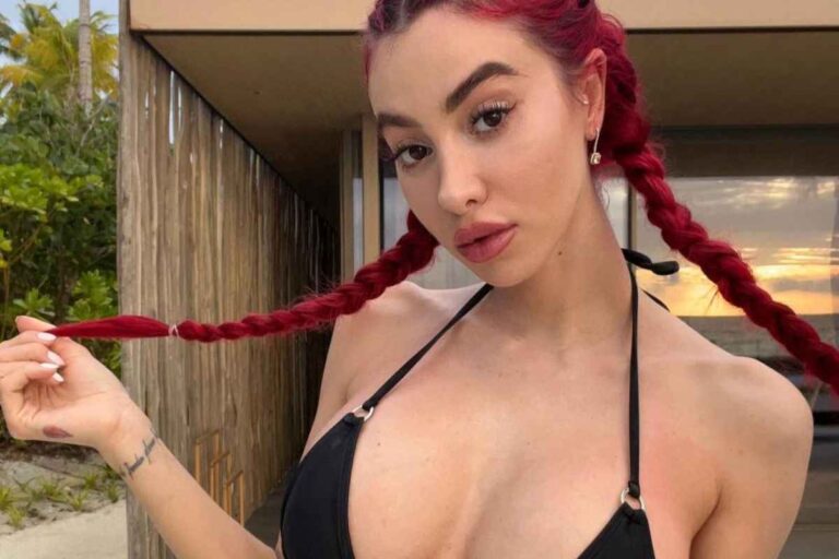La moglie dell'ex Milan fa impazzire tutti