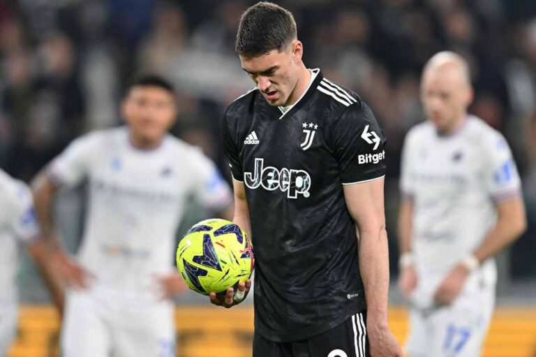 Vlahovic nel mirino della Premier, rivoluzione in attacco per la Juventus