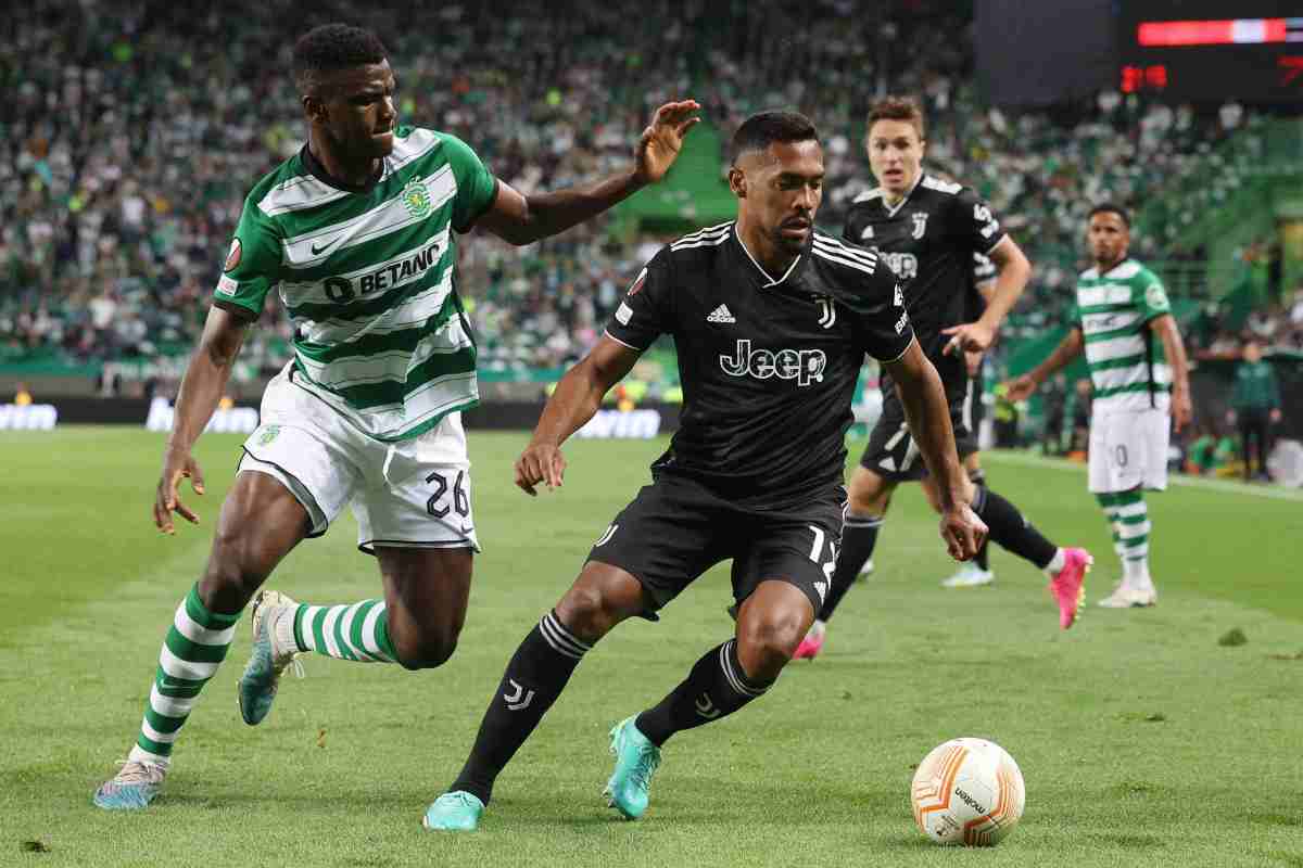 Alex Sandro può lasciare la Juventus