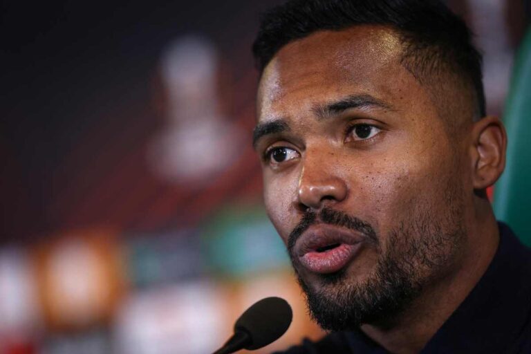 Scelto il futuro di Alex Sandro