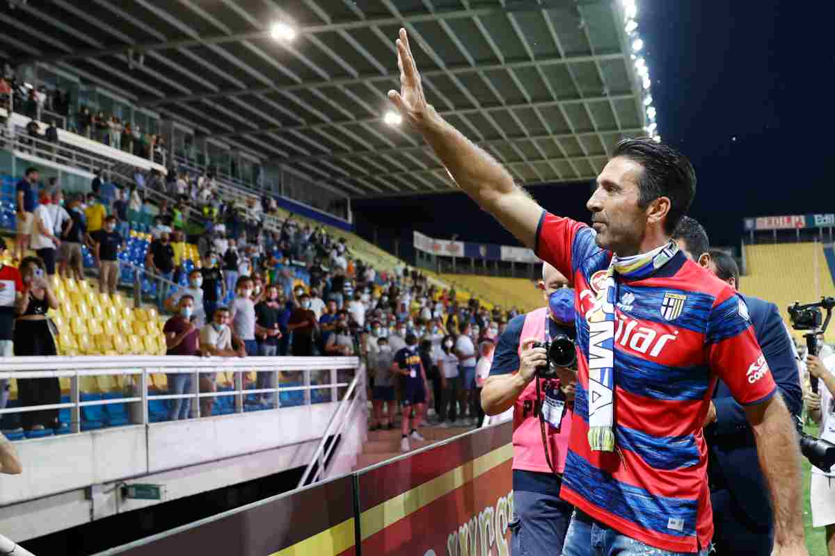 Buffon ricorda Berlusconi