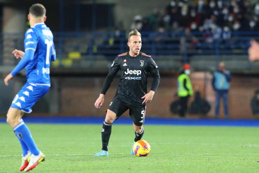 Dalla Spagna, un allenatore di Premier vuole Arthur: l'indiscrezione