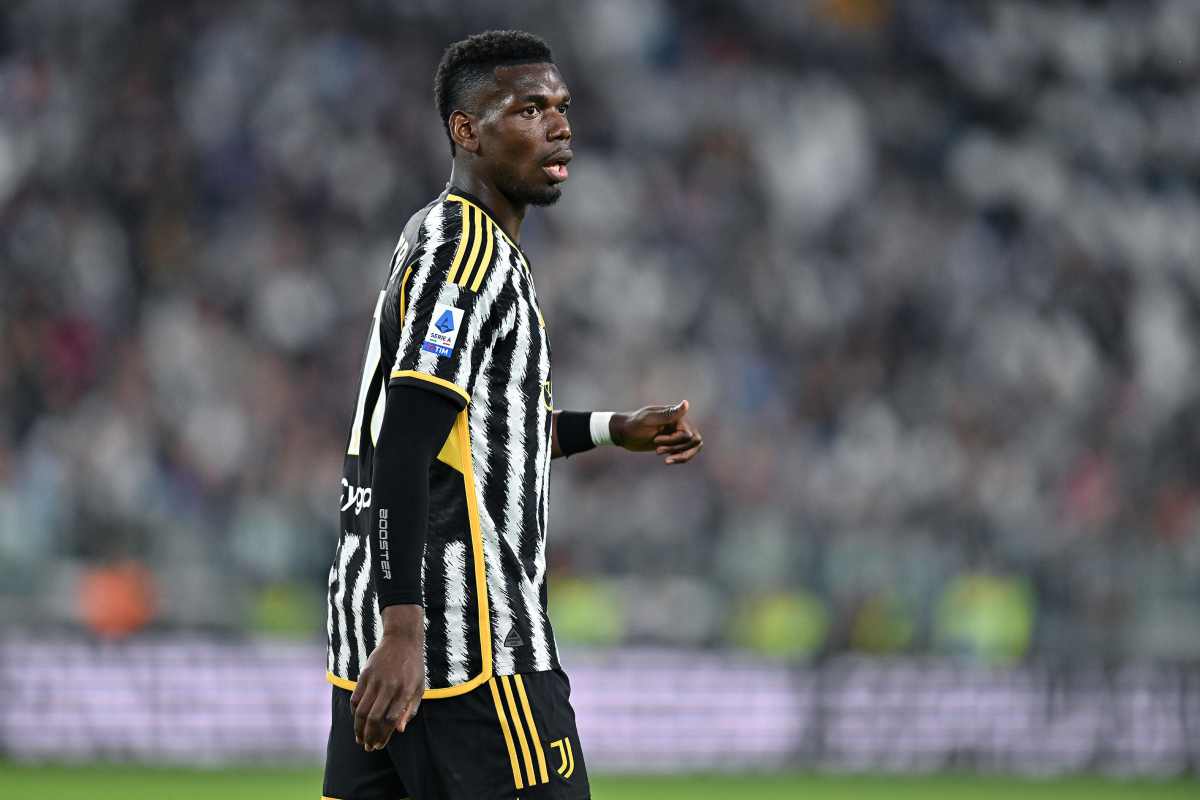 Pogba, ancora infortunato, saprà oggi se partire in tournée con la squadra o meno.