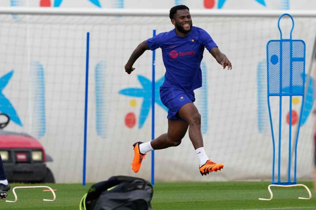 Secondo il quotidiano Sport, vi sarebbero aggiornamenti dalla Spagna riguardanti l'interesse per Kessiè da parte dei bianconeri. 