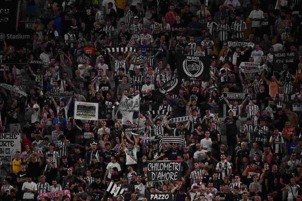 Allianz Stadium tifosi Juventus contro Lukaku
