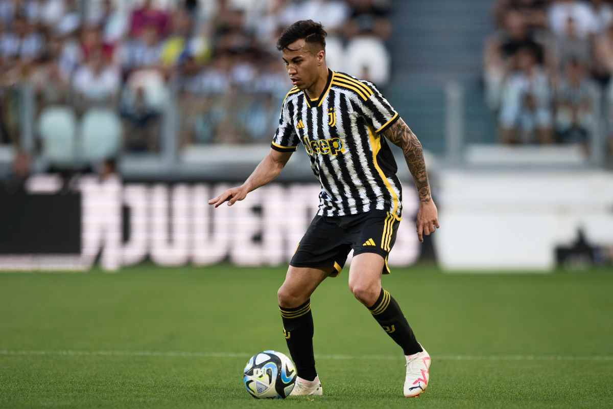 L'attaccante apre alla cessione, via dalla Juve ma resta in Serie A: le ultime