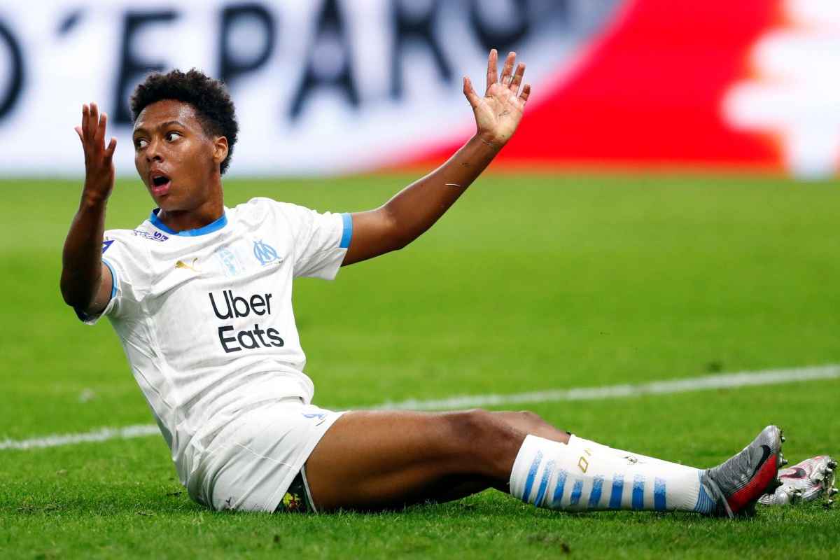 la Juve spinge per la cessione di Aké