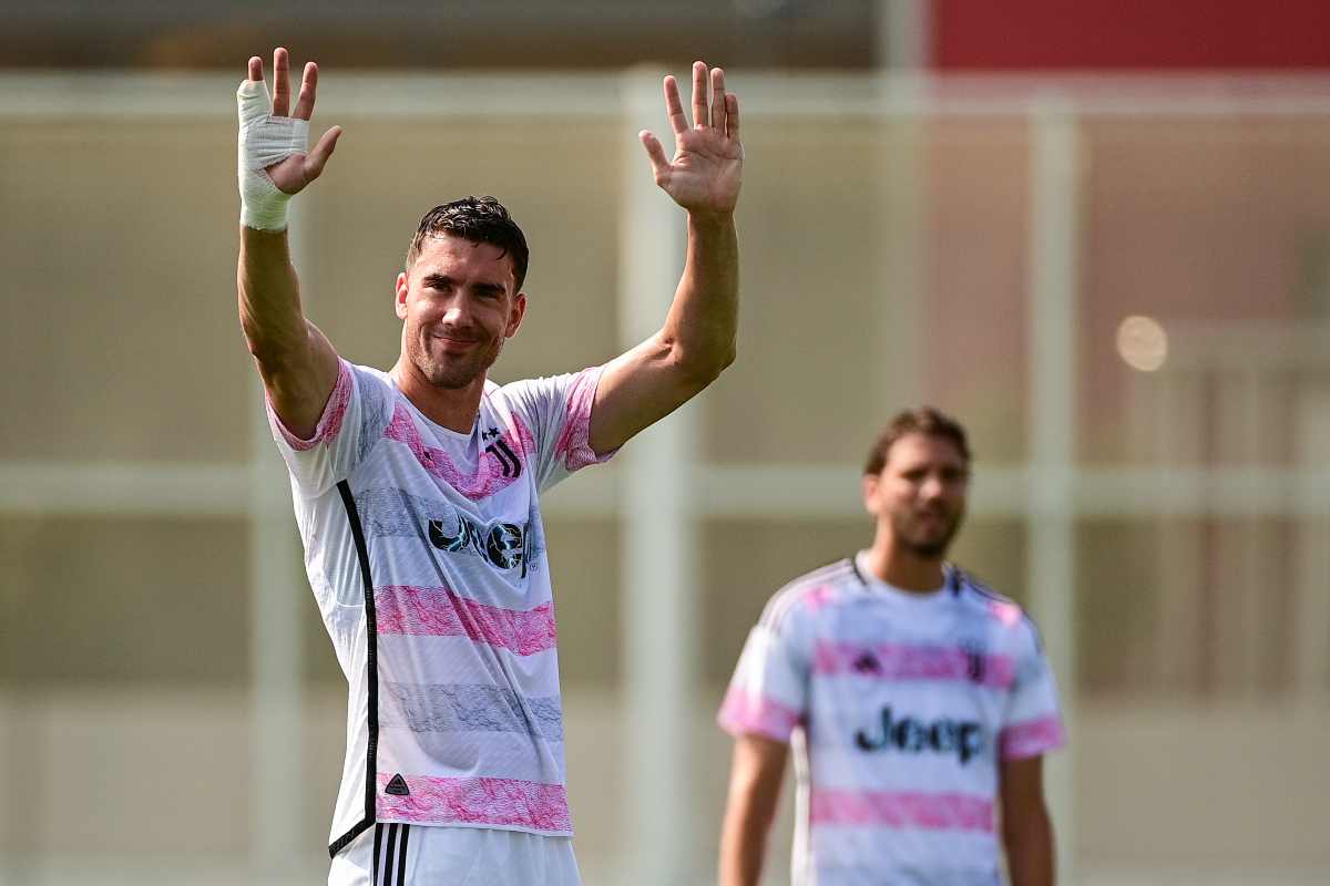 Juventus in campo alla Continassa