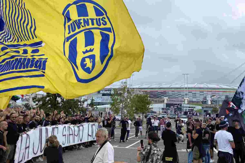 I tifosi sostengono la squadra