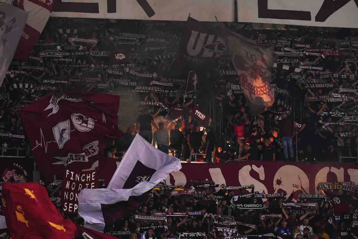Tifosi Torino contro la Juventus