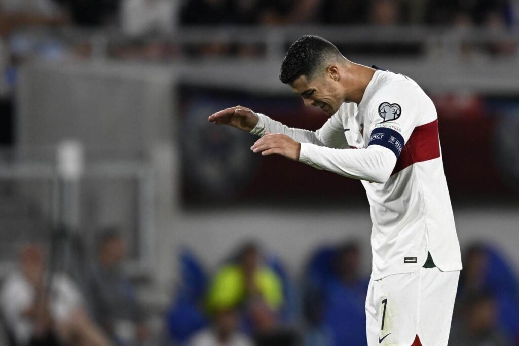 Balotelli duro su Cristiano Ronaldo: l'attacco in diretta è netto