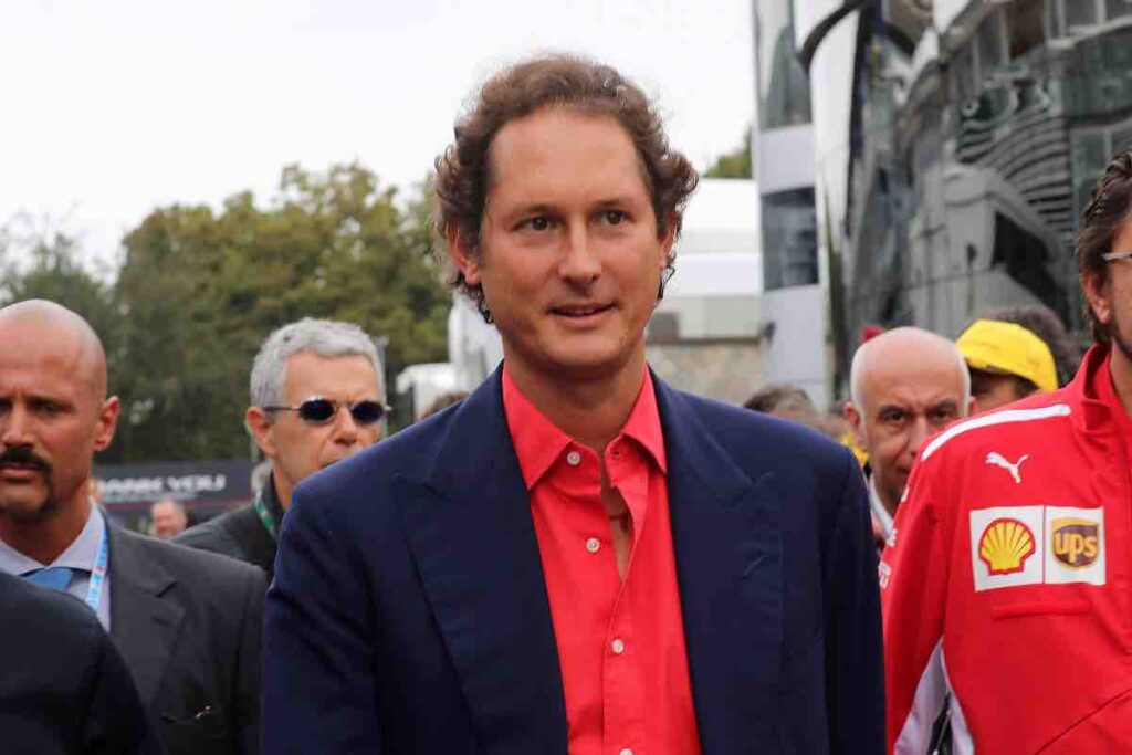 attacco ad Elkann