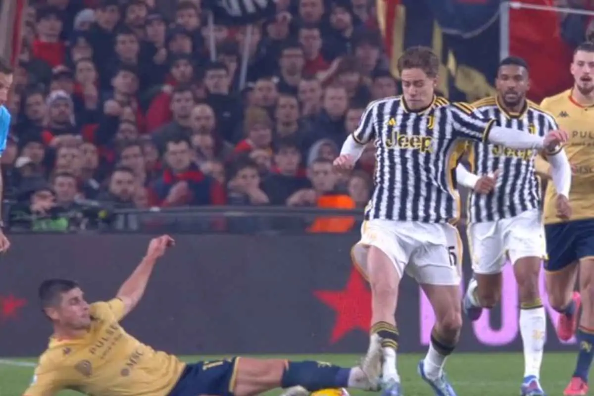 "Rigore e rosso": Genoa-Juve, Marelli lancia la polemica