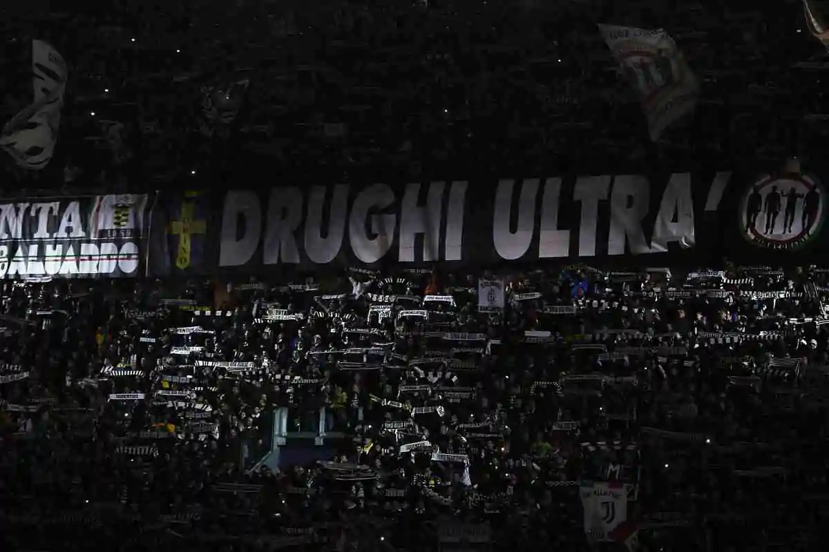 Furia pre derby: il gesto degli ultras bianconeri