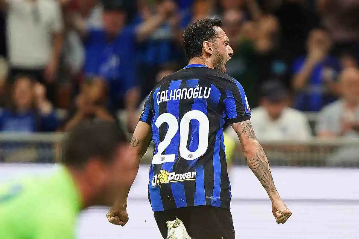Inter: Calhanoglu elogia il top