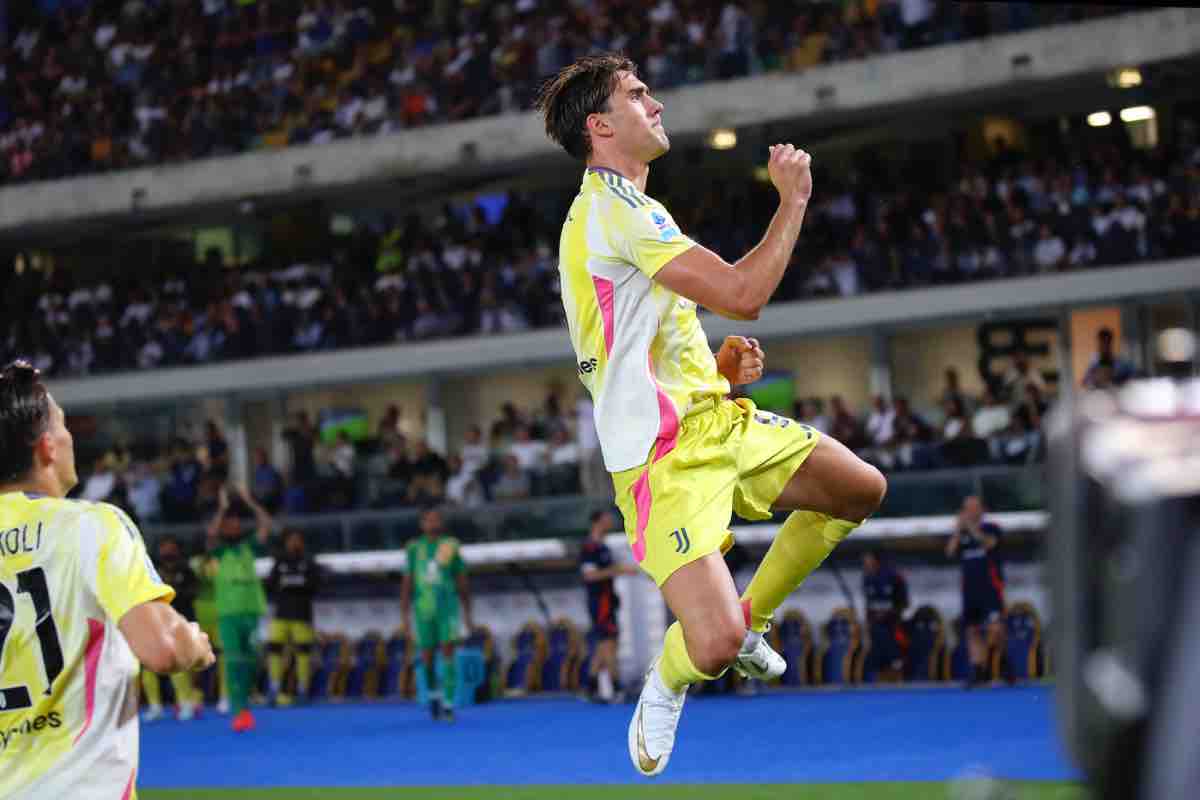 Vlahovic sull’attenti, il messaggio è chiaro: “Stai calmo e succederà”