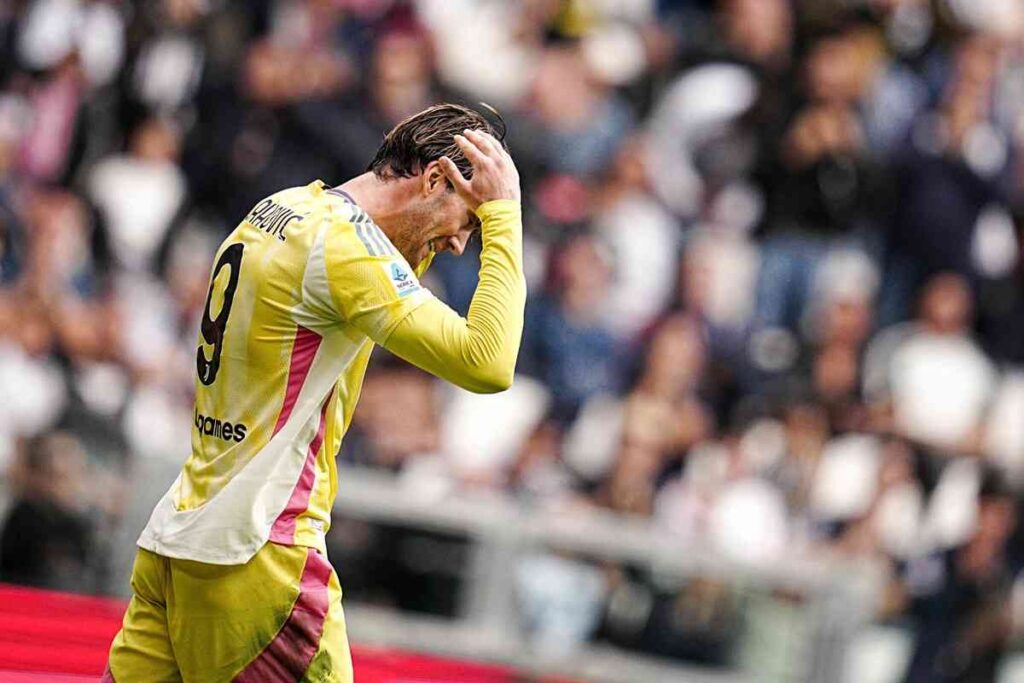 Nuovo attaccante alla Juve: Vlahovic rischia il posto