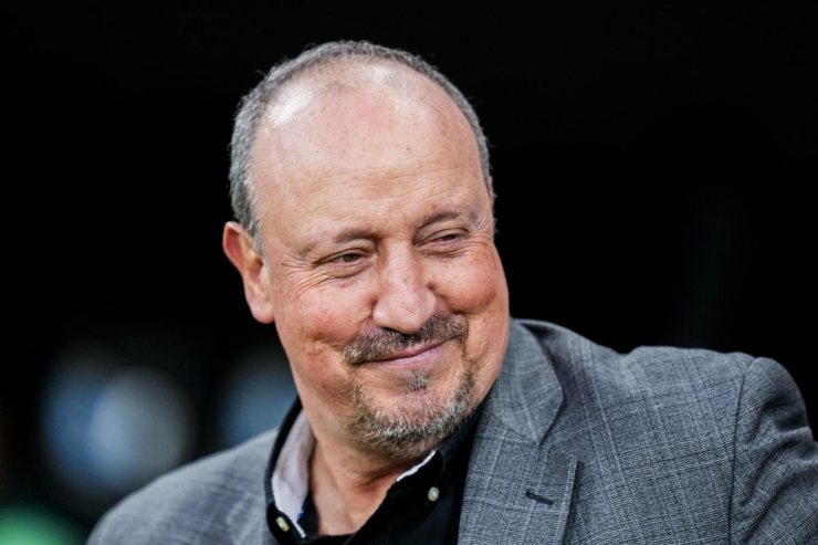 Benitez sorridente