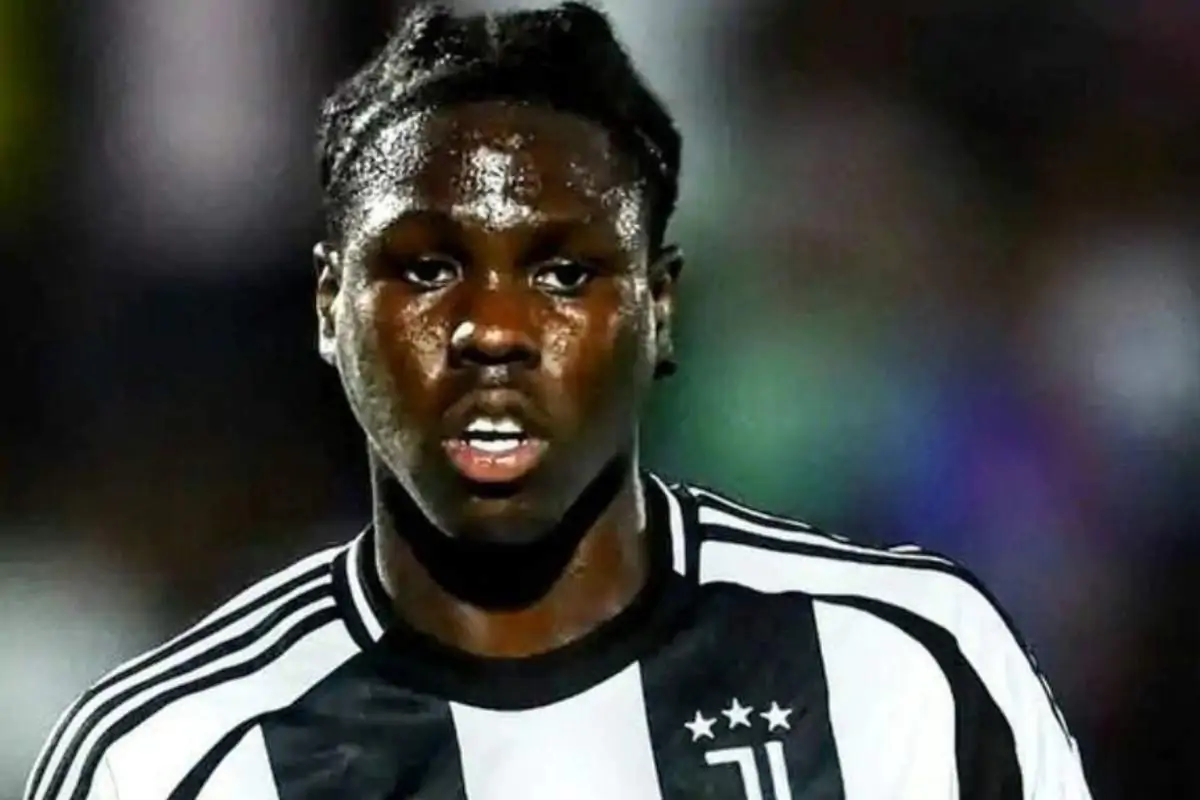 Un centrocampista ha firmato con la Juventus