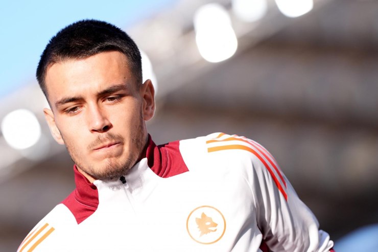 Le Fée in abiti da allenamento