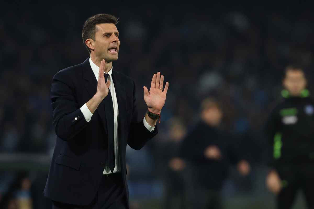 Thiago Motta dà indicazioni alla squadra
