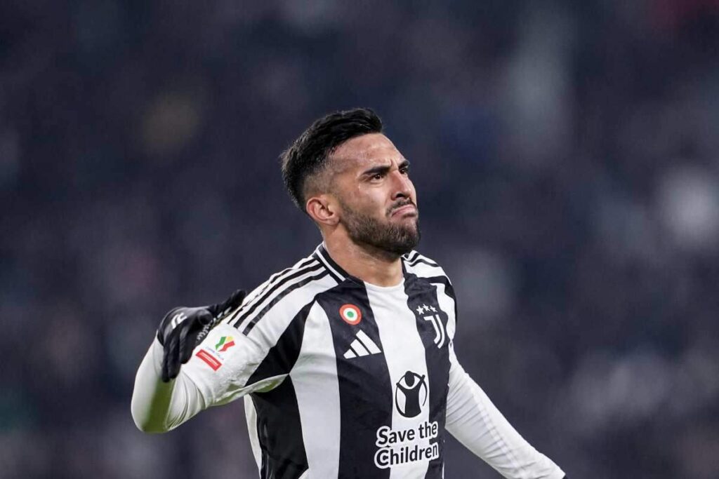 Juve Milan, i tifosi criticano Nico Gonzalez