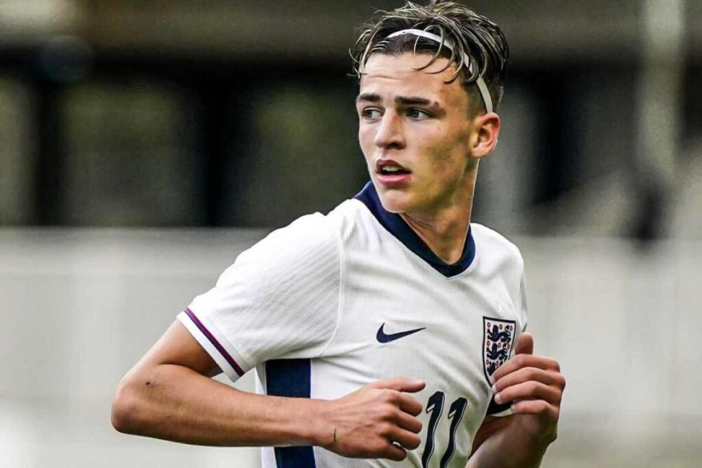 Jesse Derry con la nazionale giovanile inglese