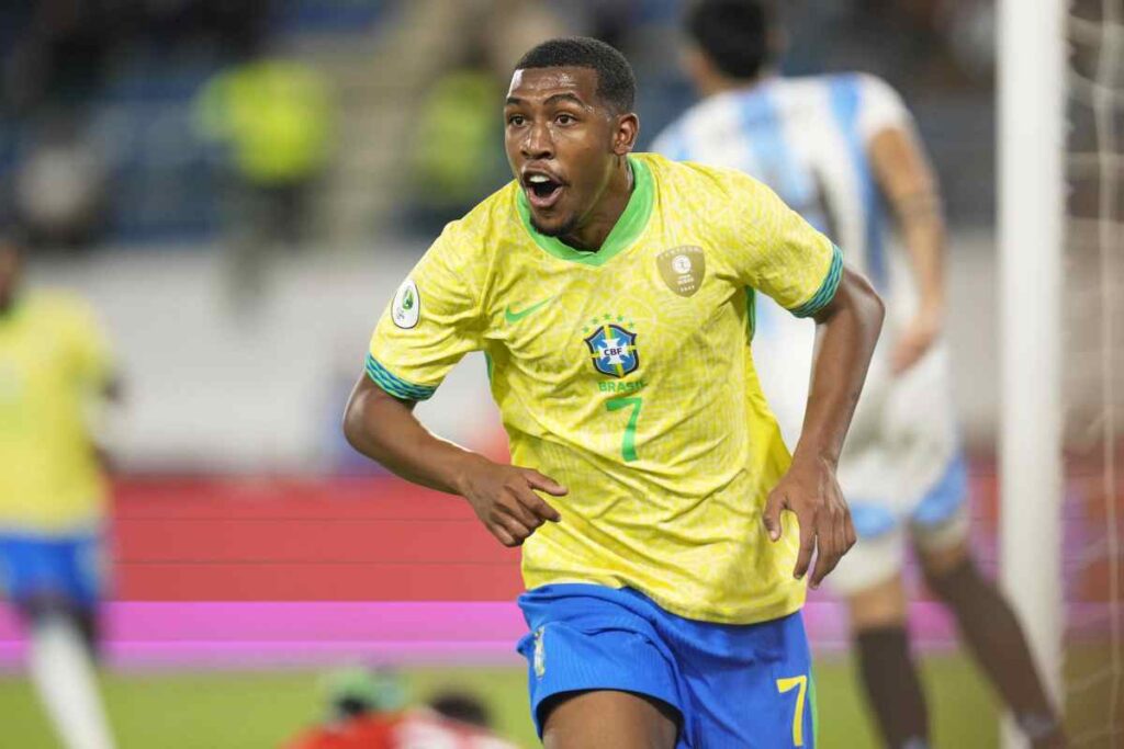 Rayan con la nazionale giovanile del Brasile