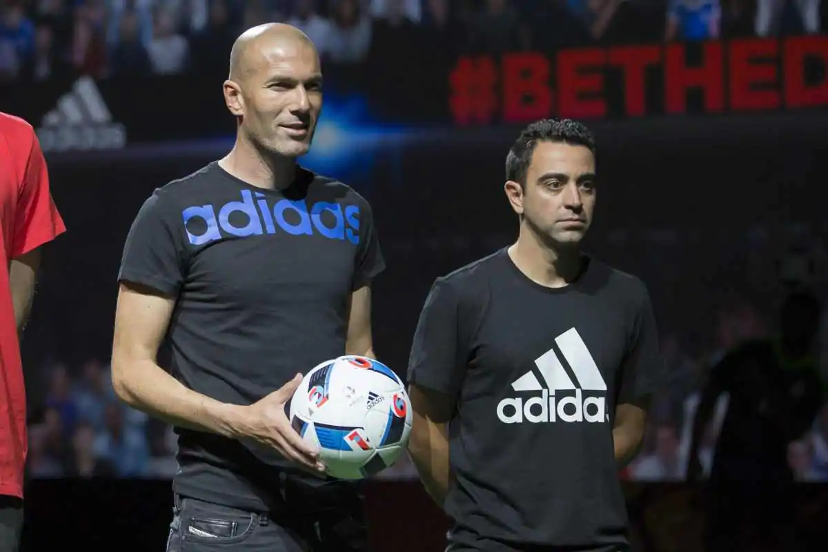 Zidane e Xavi primo piano