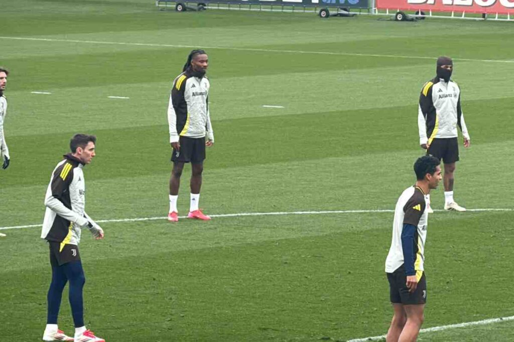 Locatelli, Thuram, Douglas Luiz, Alberto Costa e Cambiaso si allenano in gruppo in torello