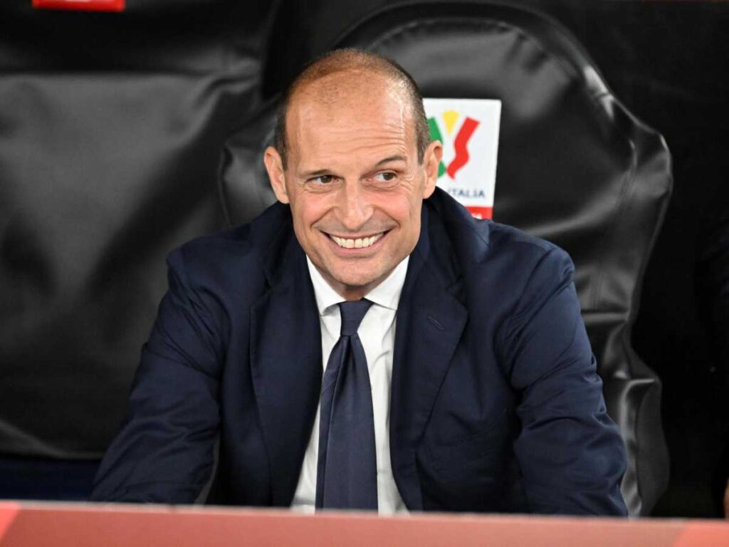 Allegri sorride in panchina