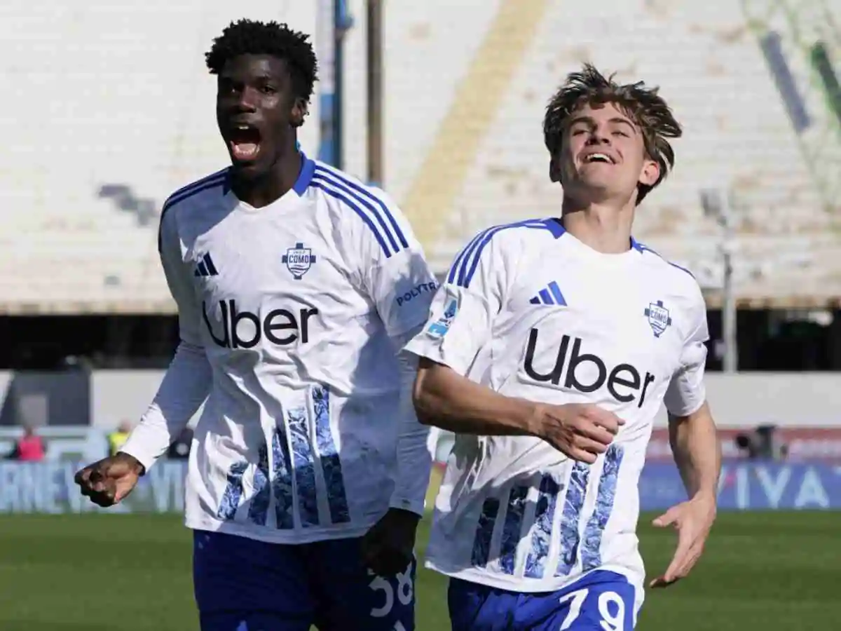 Diao esulta con Nico Paz