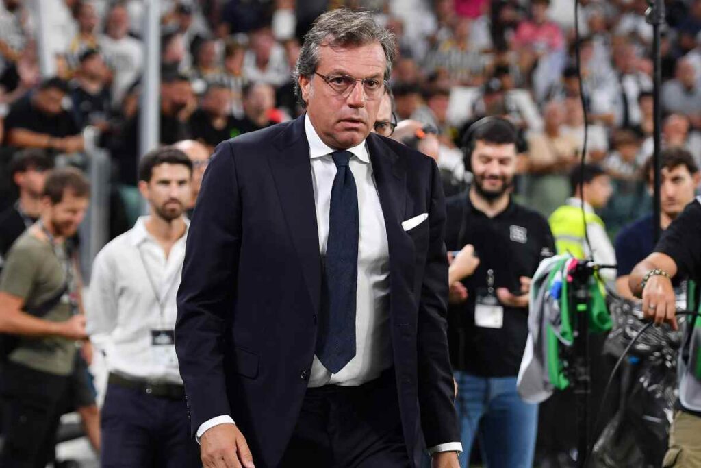 Giuntoli sorpreso a bordocampo