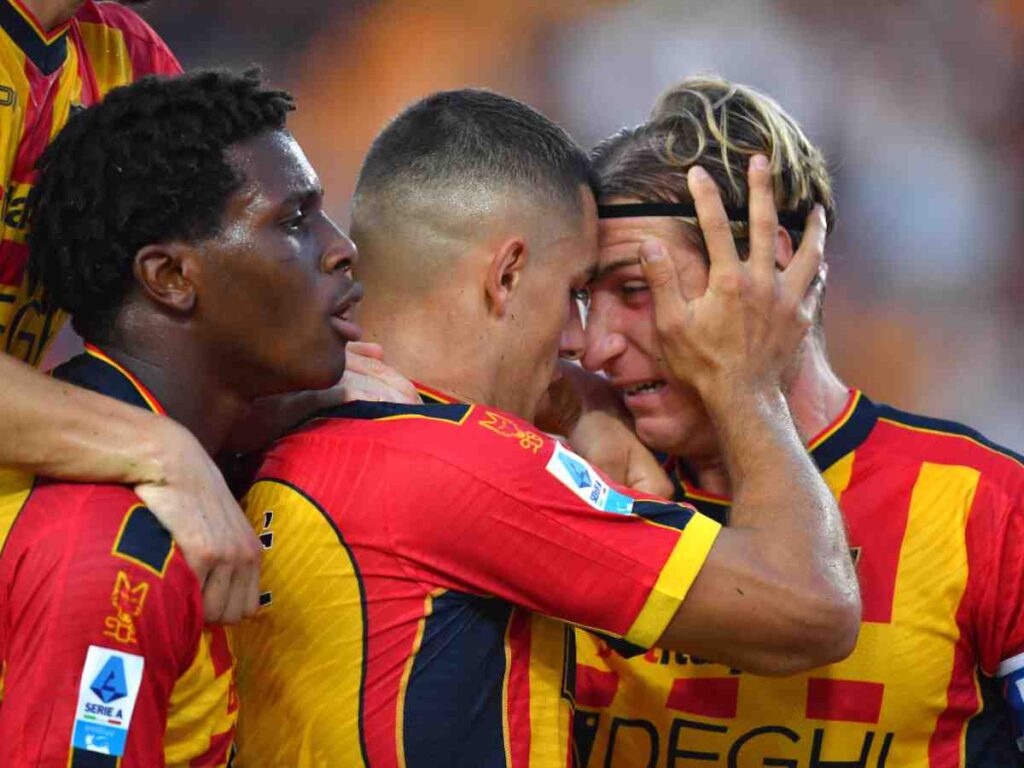 Krstovic esulta con i compagni