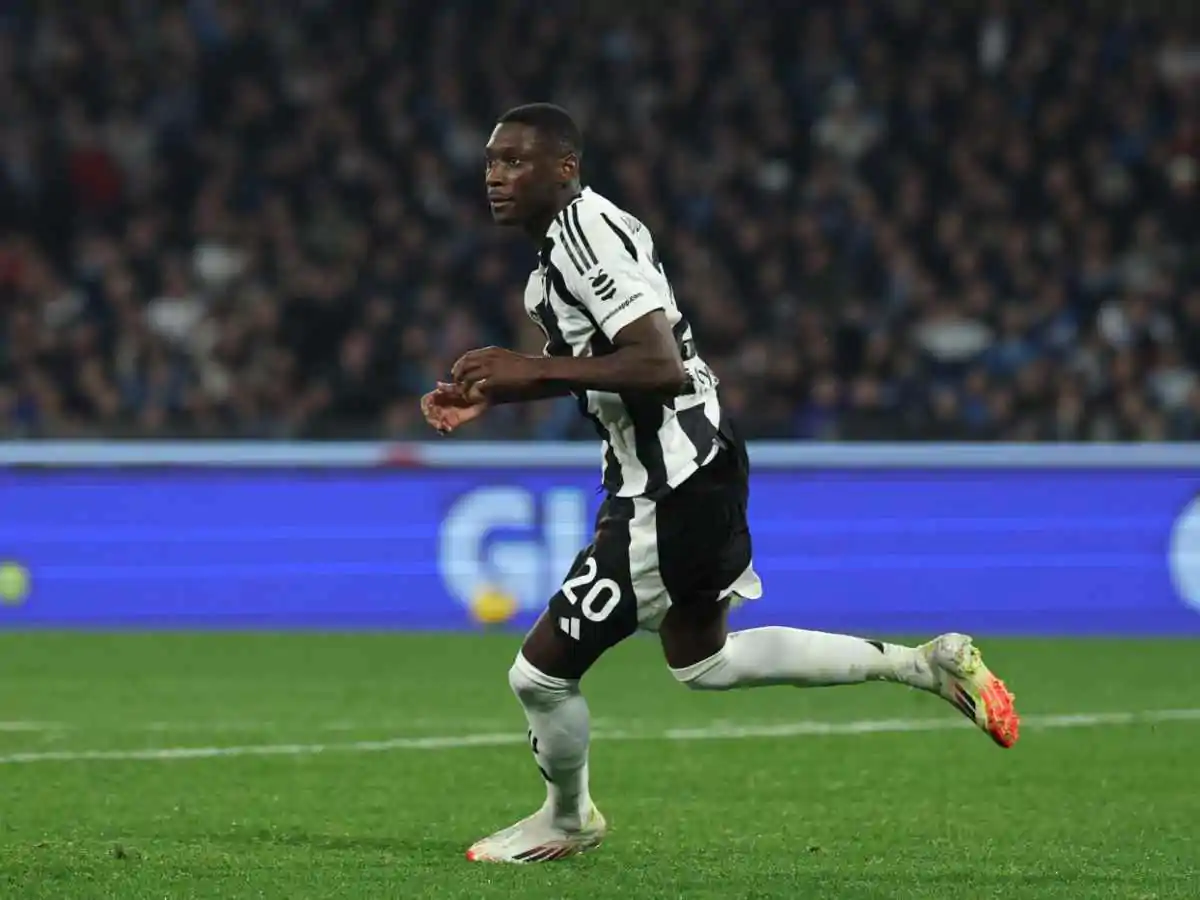 Kolo Muani in campo con la maglia della Juventus