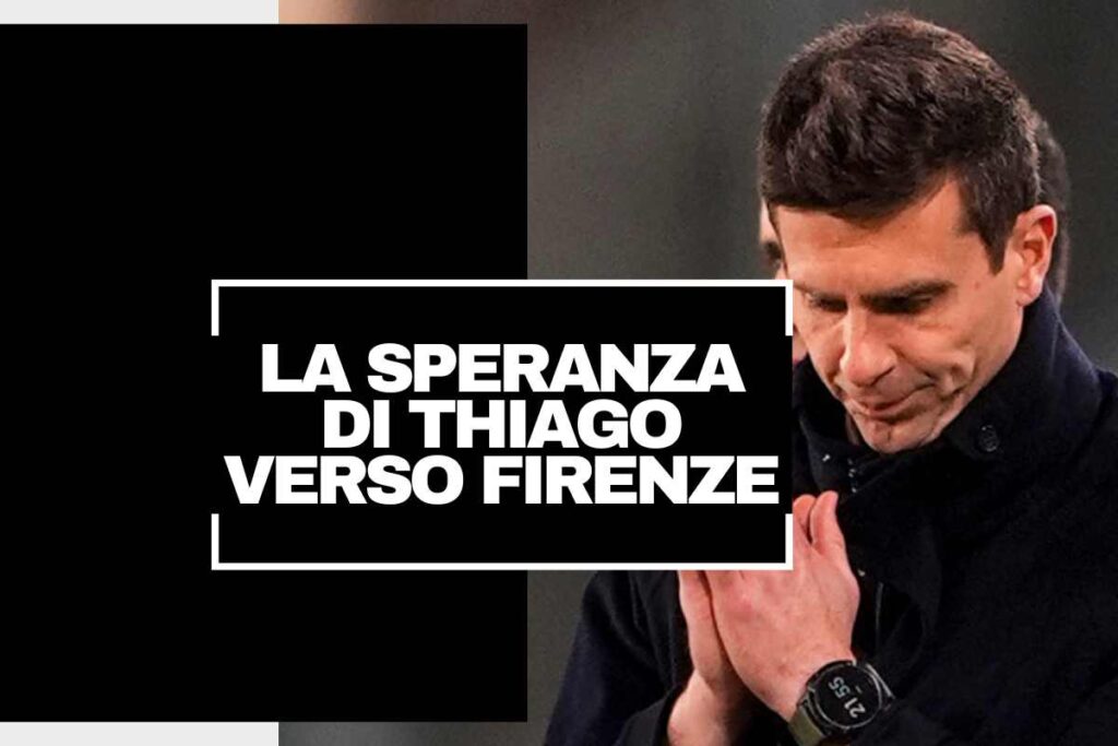 Thiago Motta con le mani congiunte a bordo campo accanto al quarto uomo