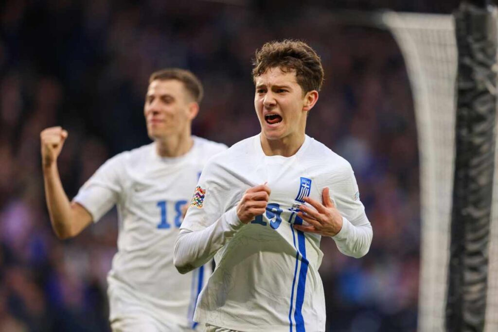 Karetsas esulta dopo un gol