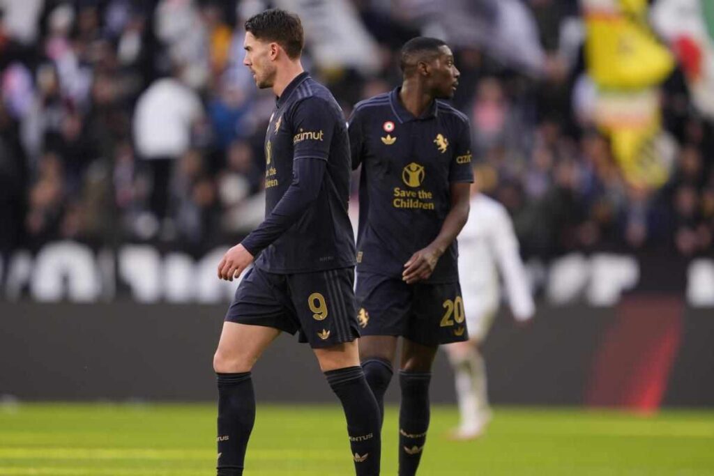 Kolo Muani e Vlahovic in campo