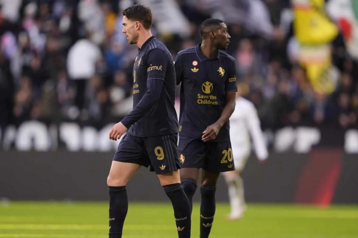 Kolo Muani e Vlahovic in campo