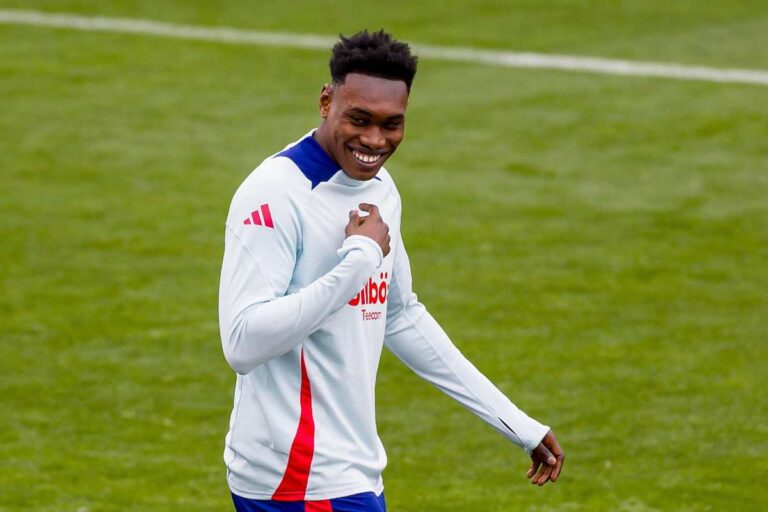 Omorodion con la maglia della Spagna