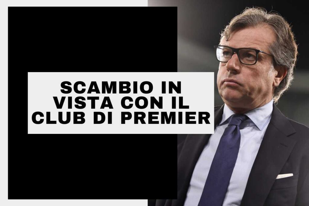 Giuntoli in vesti dirigenziali con gli occhiali da vista