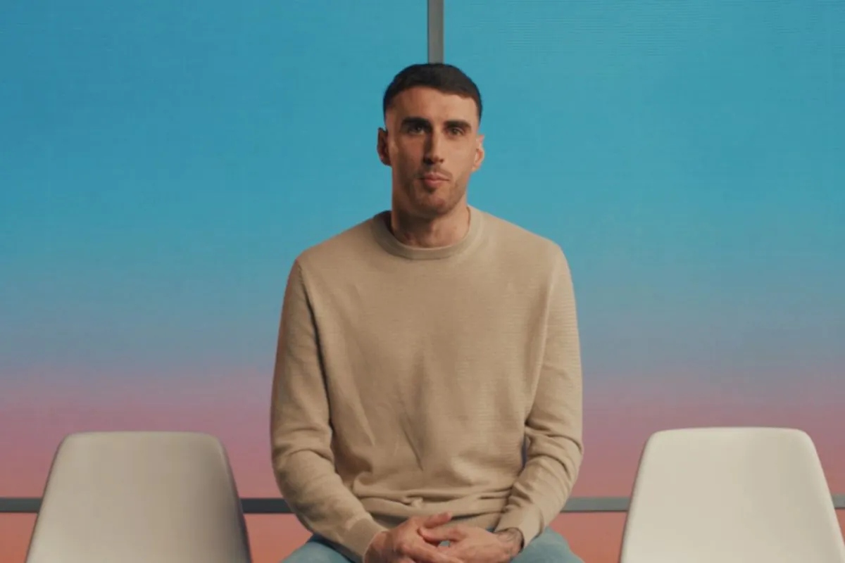 Muratore durante un'intervista