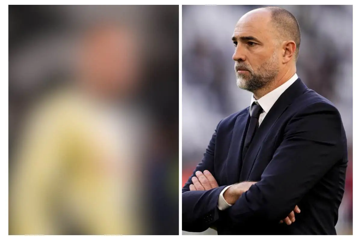 Tudor a destra con le braccia conserte