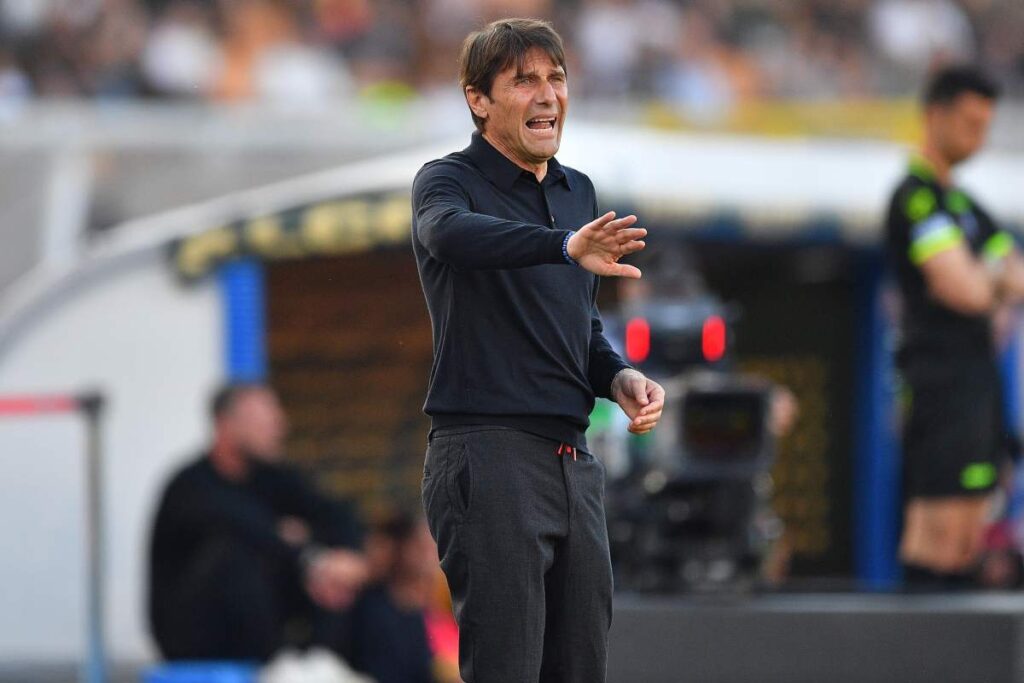 Antonio Conte durante la partita