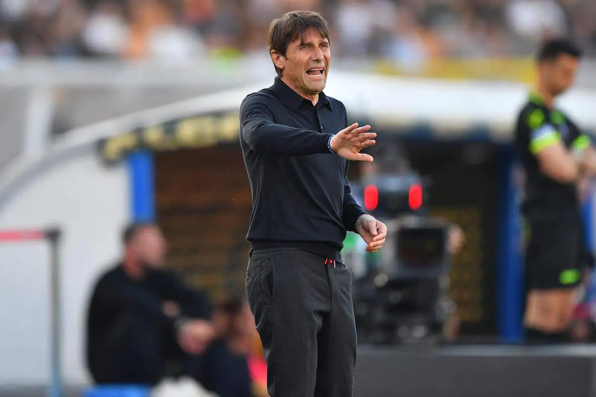 Antonio Conte durante la partita