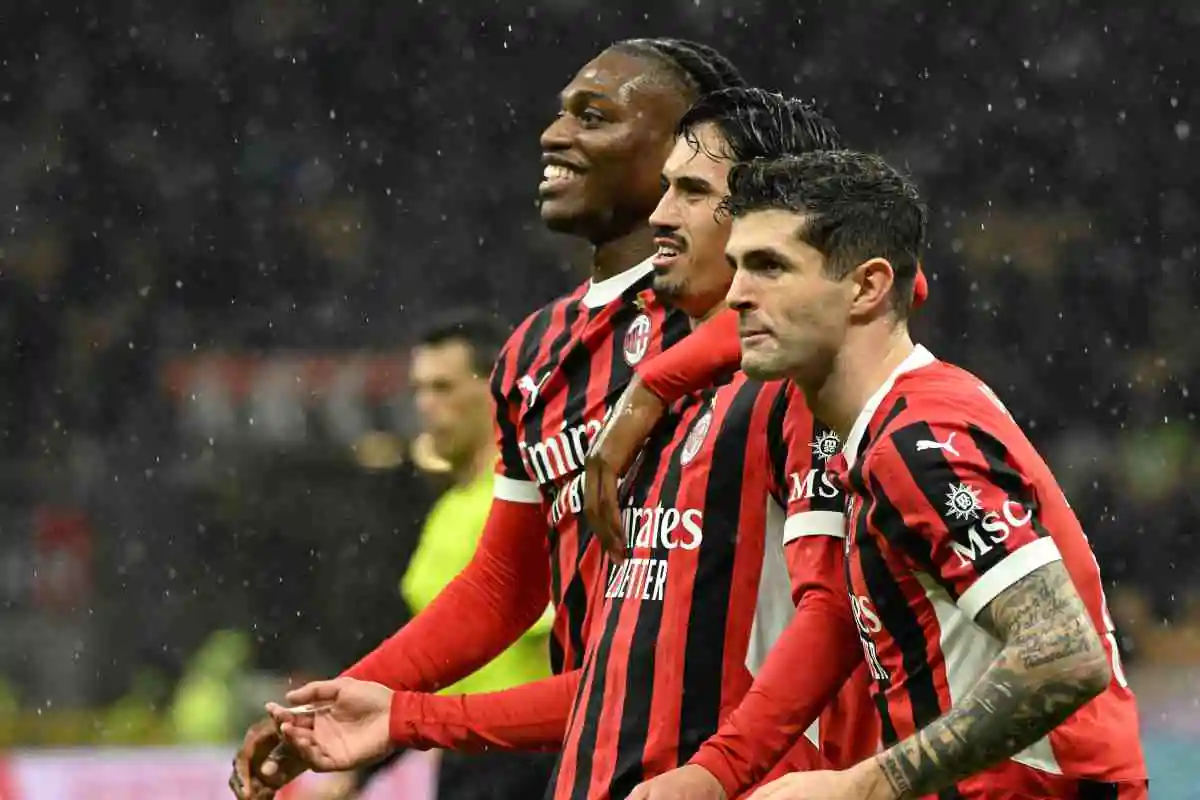 Pulisic insieme ai compagni