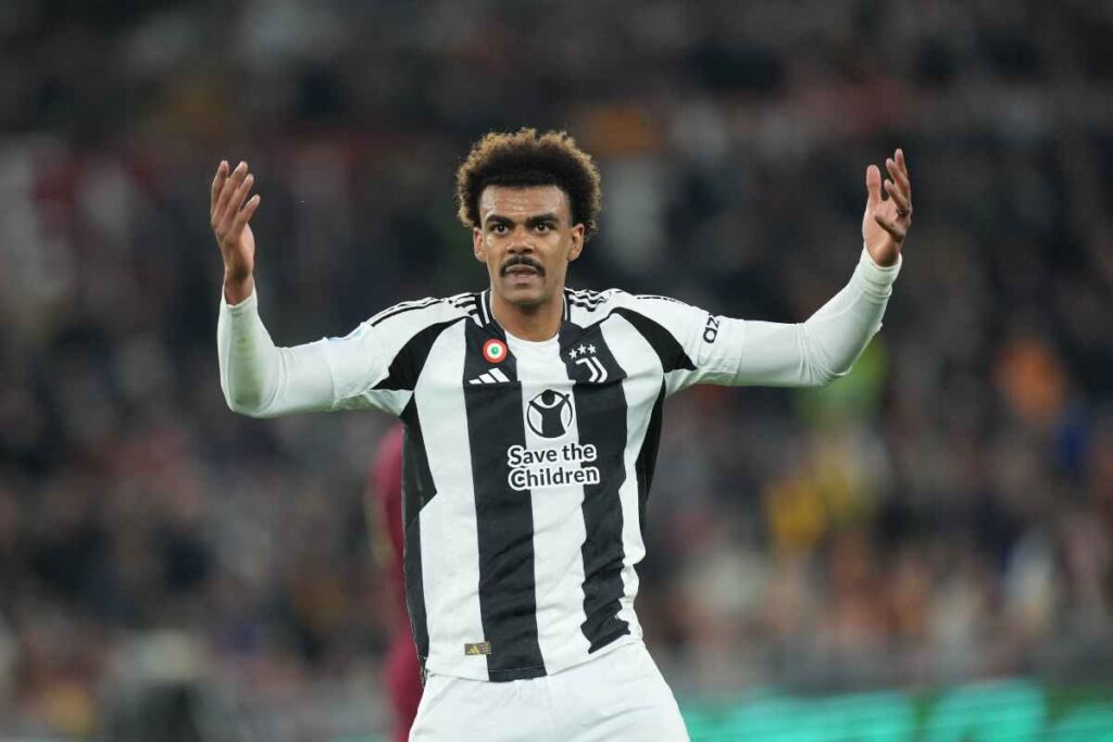 Renato Veiga in partita in maglia Juventus